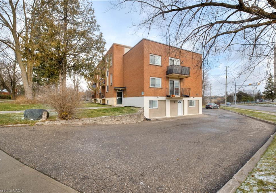 371-dale-crescent-waterloo-ontario-40811460