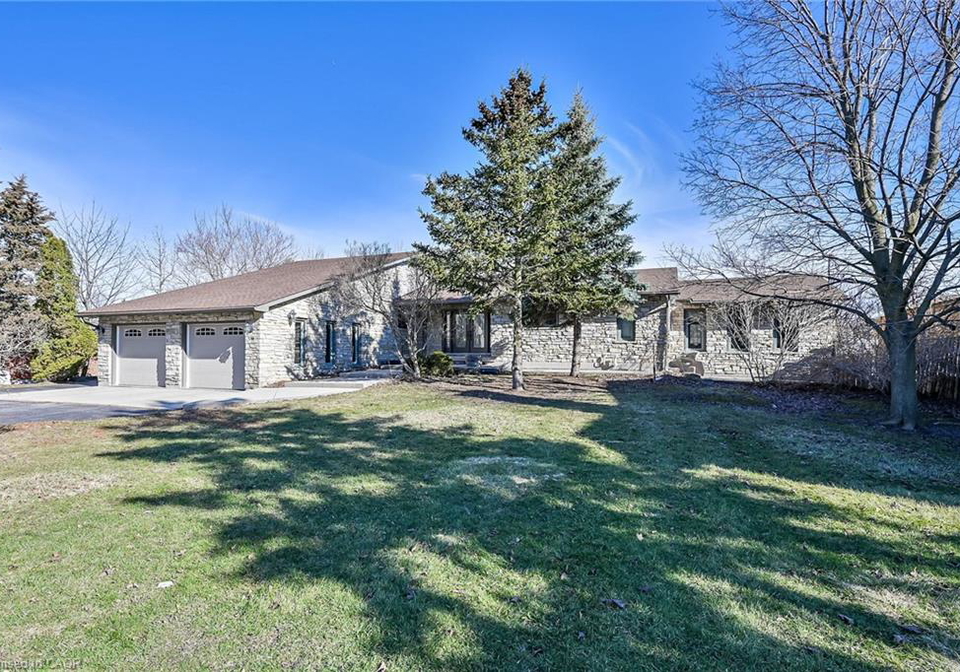 233-green-mountain-road-e-stoney-creek-ontario-40811506