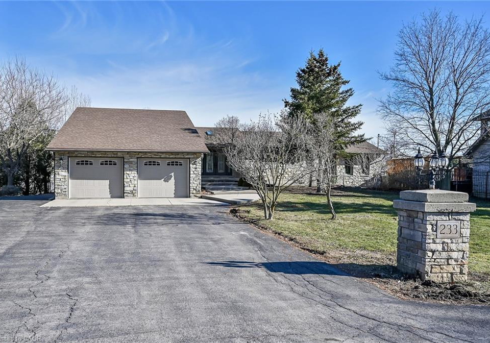 233-green-mountain-road-e-stoney-creek-ontario-40811506
