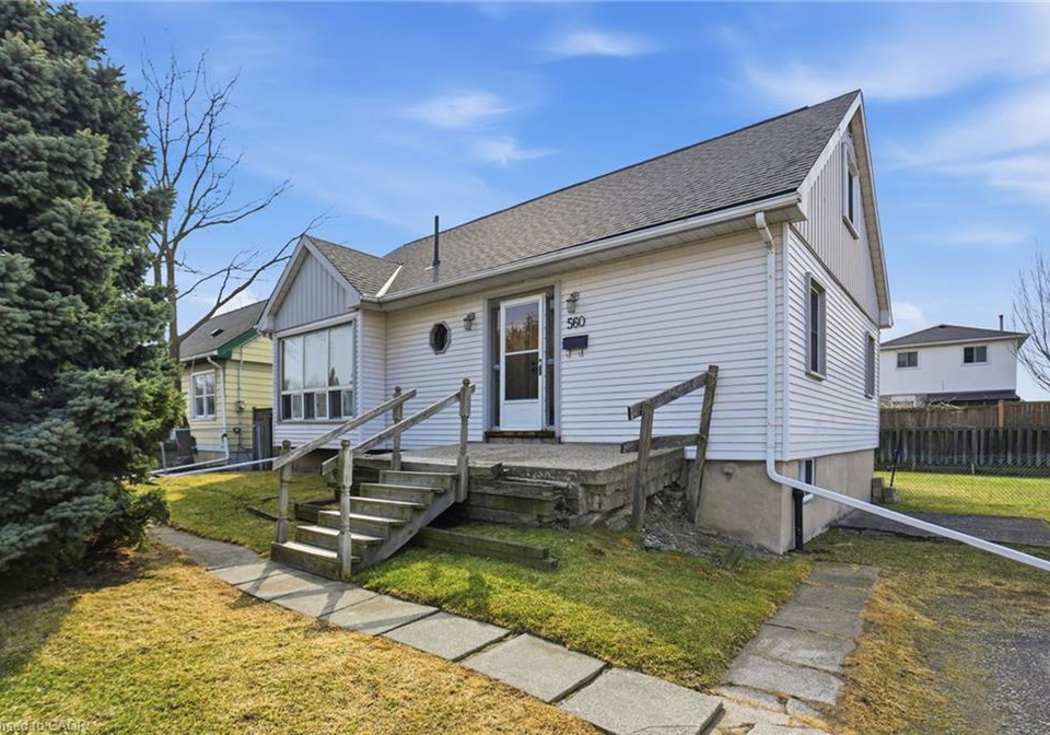 560-stone-church-road-hamilton-ontario-40811509