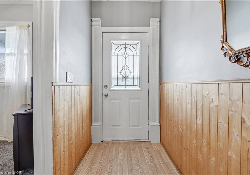 16-albemarle-street-hamilton-ontario-40811552