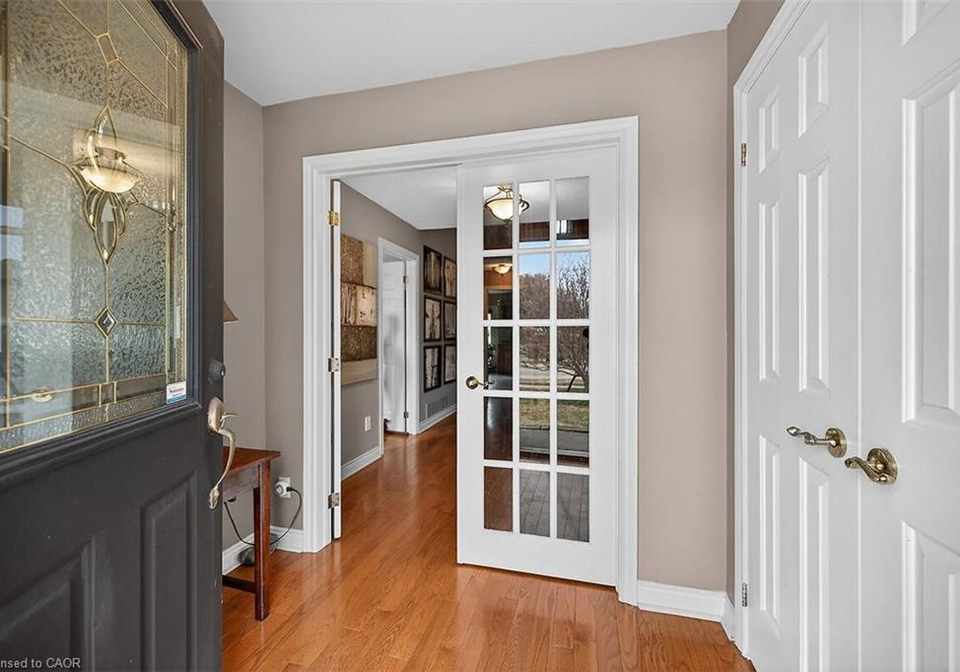 208-meadowbrook-drive-ancaster-ontario-40811621