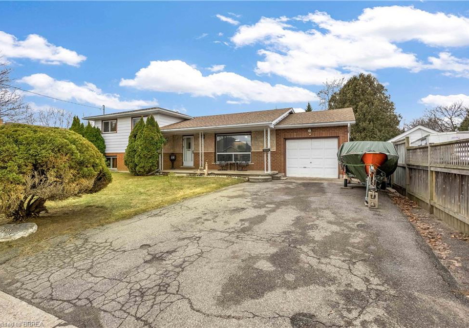52-charles-street-brantford-ontario-40811637