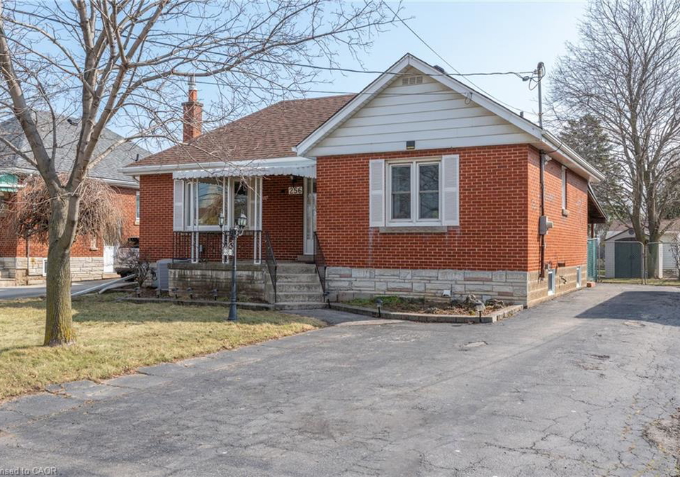 256-gray-road-stoney-creek-ontario-40811641
