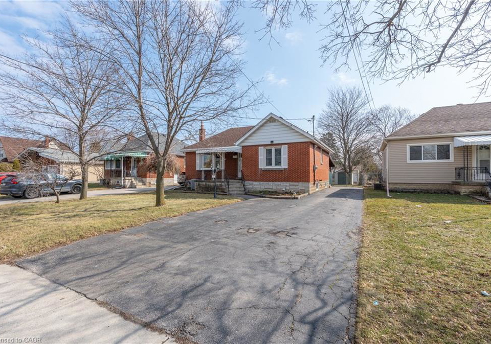 256-gray-road-stoney-creek-ontario-40811641