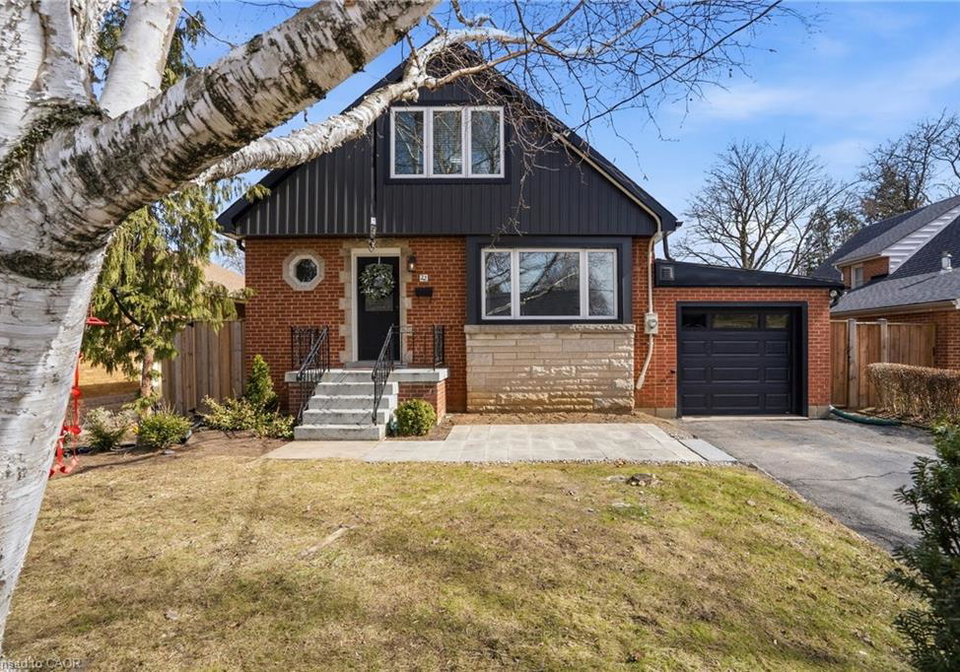 22-desjardins-avenue-dundas-ontario-40811675