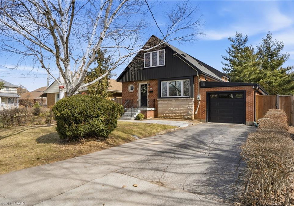 22-desjardins-avenue-dundas-ontario-40811675
