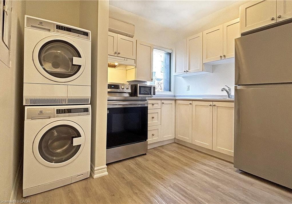 76-wentworth-street-s-hamilton-ontario-40811700