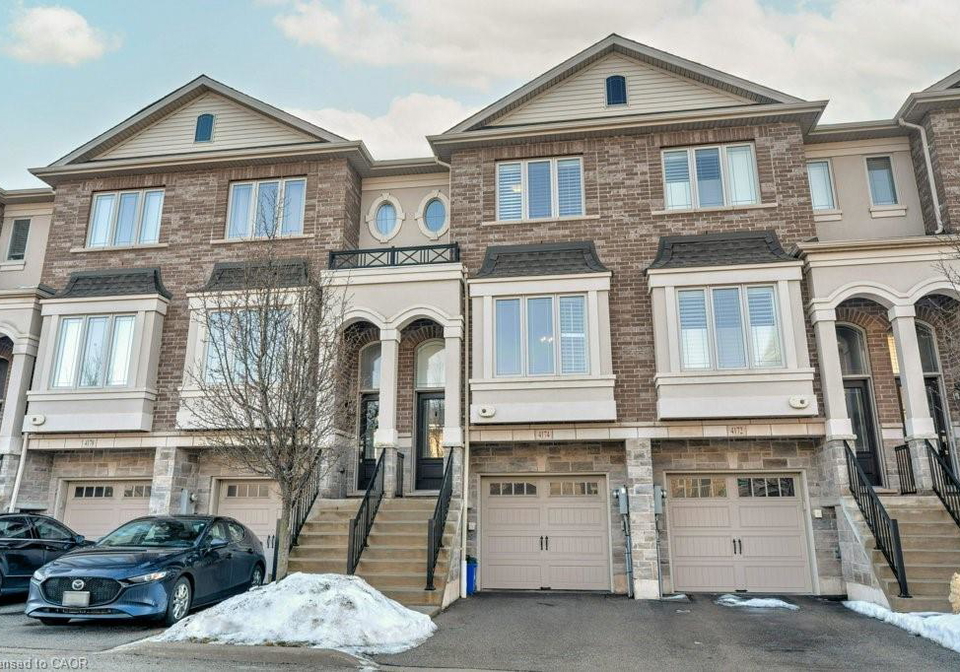 4174-galileo-common-burlington-ontario-40811931