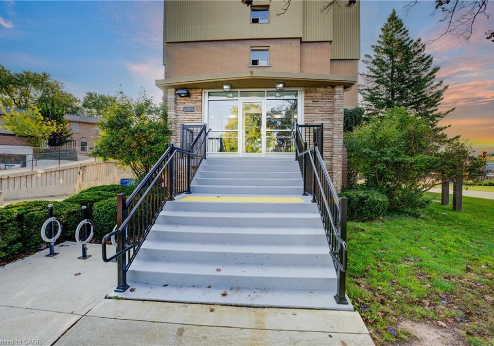 283-fairway-road-n-kitchener-ontario-40811953