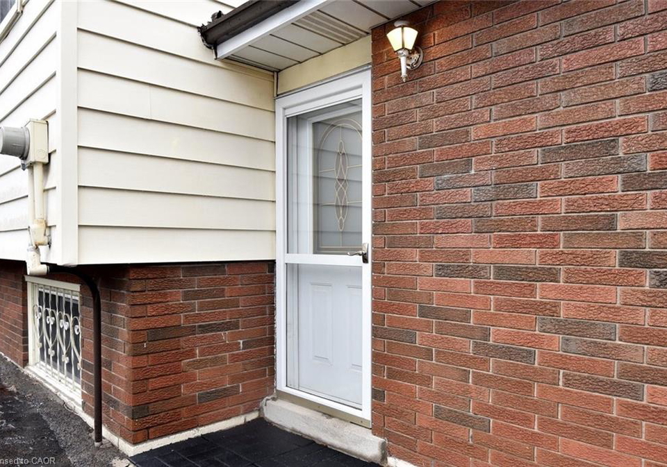 8-bala-place-hamilton-ontario-40811980