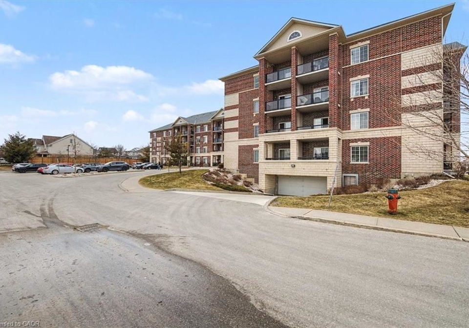 308-watson-parkway-guelph-ontario-40812005