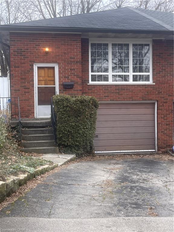 24-yeoville-court-hamilton-ontario-40812061