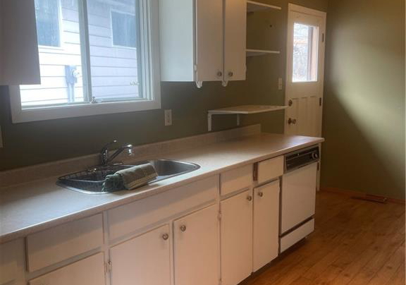 24-yeoville-court-hamilton-ontario-40812061