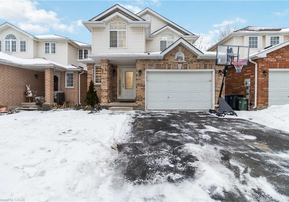 11-bond-court-guelph-ontario-40812112