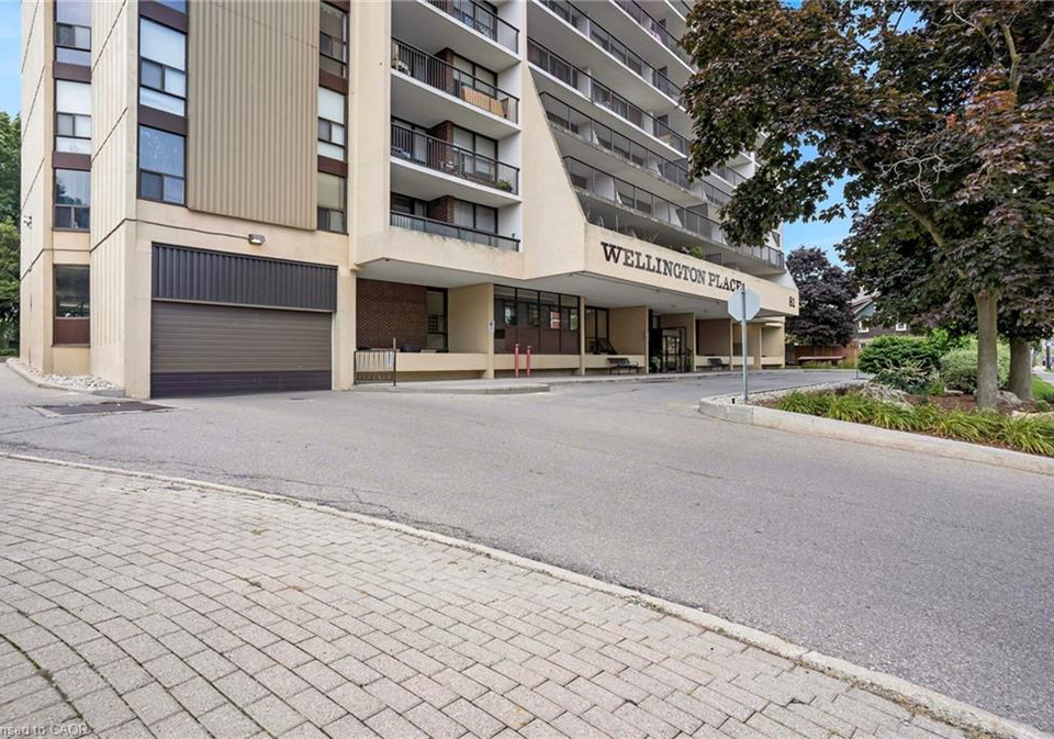 81-church-street-kitchener-ontario-40812169