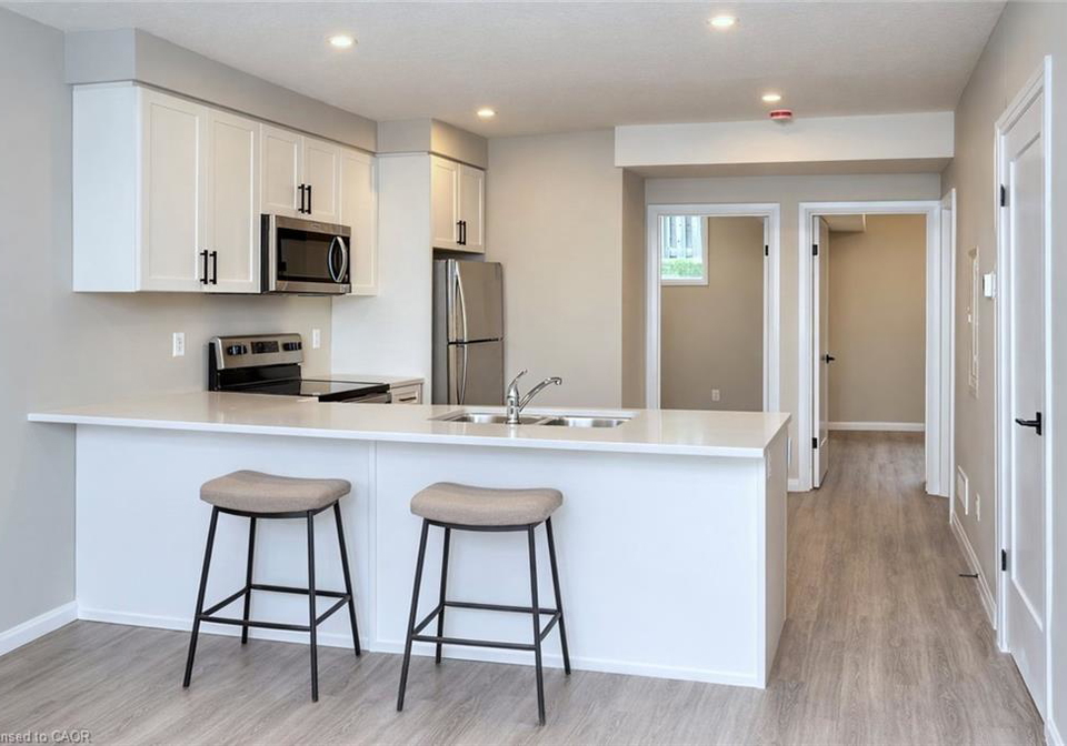 689-myers-road-cambridge-ontario-40812192