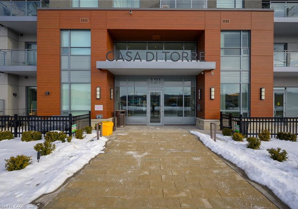 121-hwy-8-stoney-creek-ontario-40812238