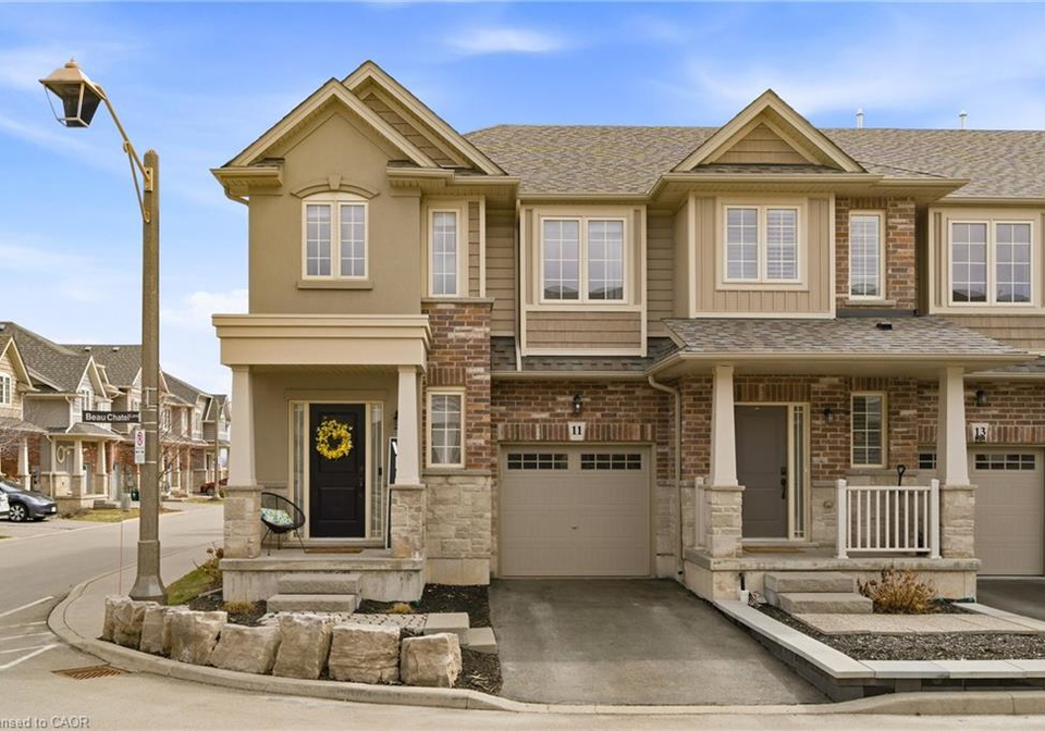 11-beau-chatel-lane-grimsby-ontario-40812248