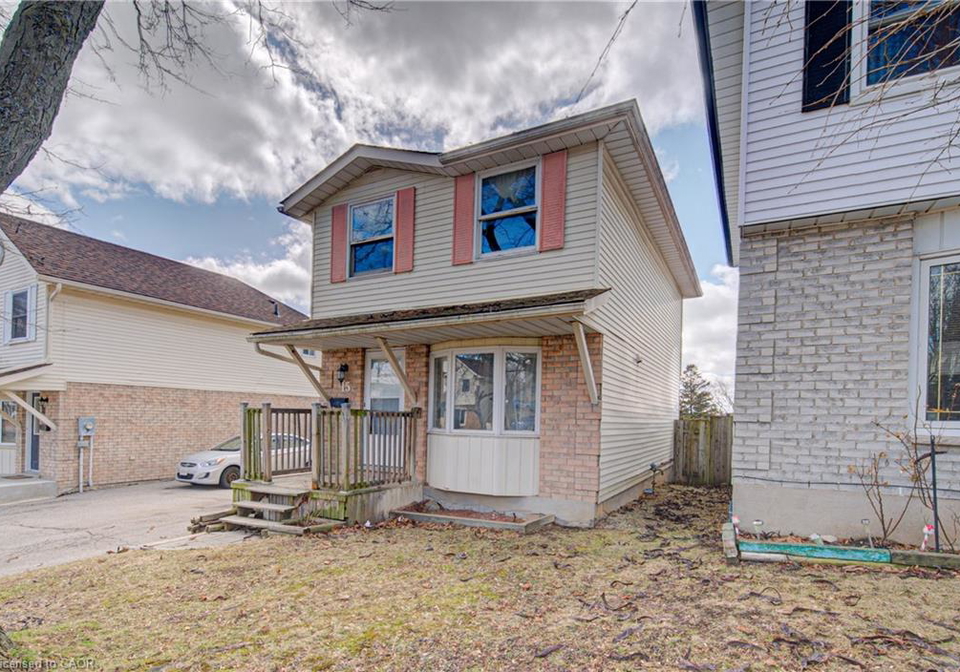 15-carter-crescent-cambridge-ontario-40812257