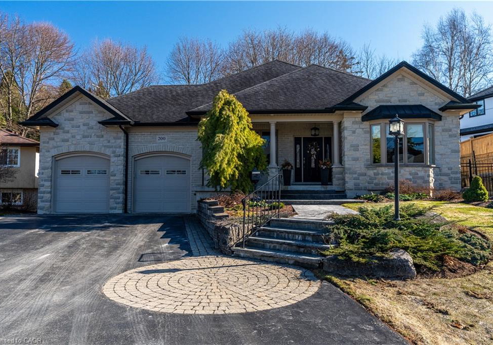 200-falling-brook-drive-ancaster-ontario-40812309