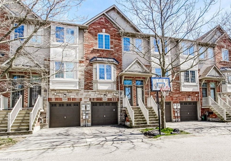 4262-ingram-common-burlington-ontario-40812320