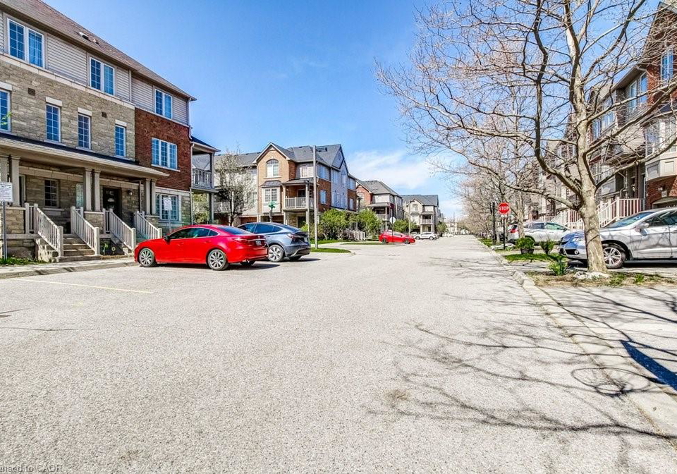 4262-ingram-common-burlington-ontario-40812320