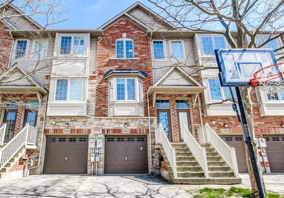 4262-ingram-common-burlington-ontario-40812320