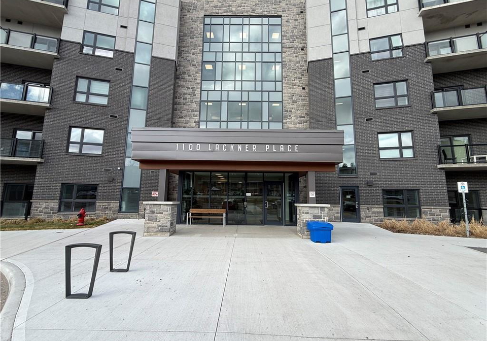 1100-lackner-place-kitchener-ontario-40812343