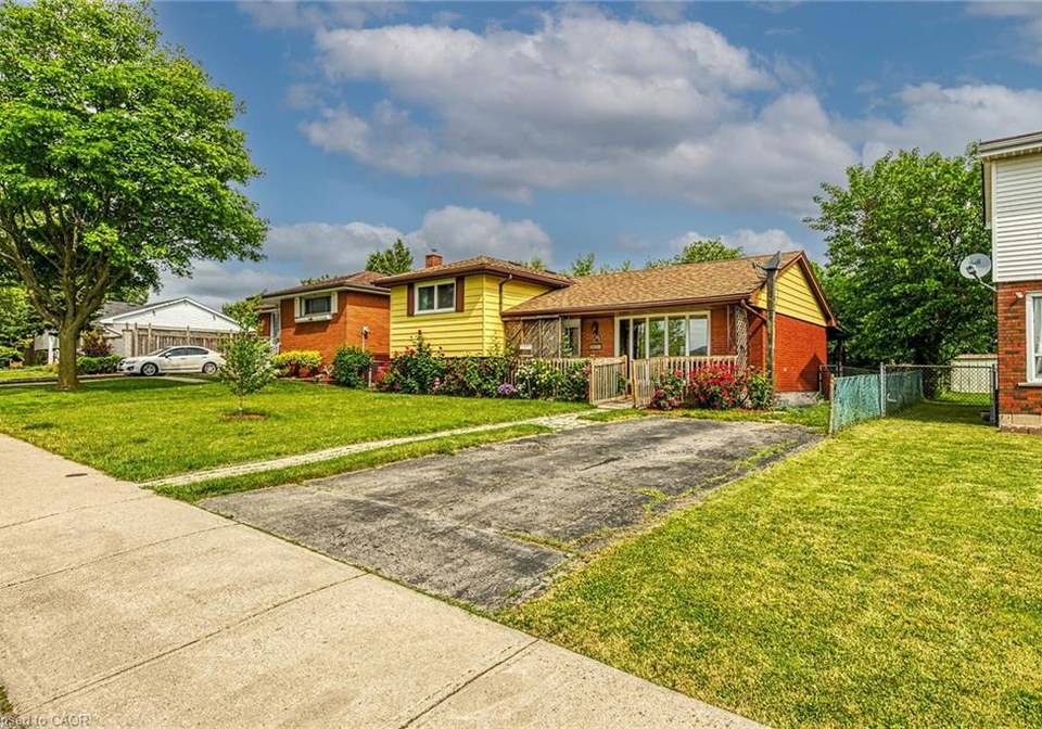 54-berko-avenue-hamilton-ontario-40812353