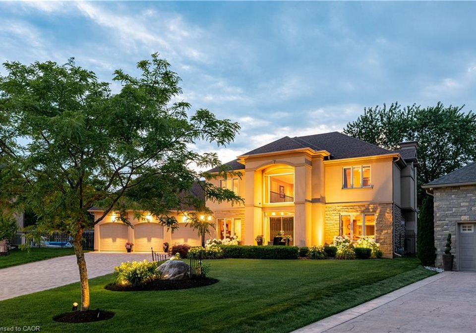 8881-joseph-court-niagara-falls-ontario-40812357