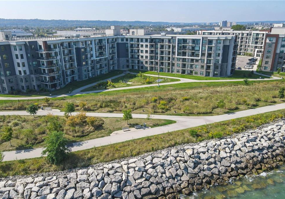 101-shoreview-place-stoney-creek-ontario-40812380