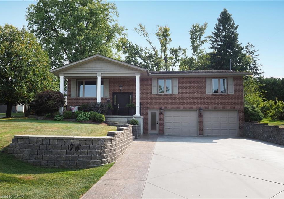 76-flaxmill-drive-conestoga-ontario-40812455
