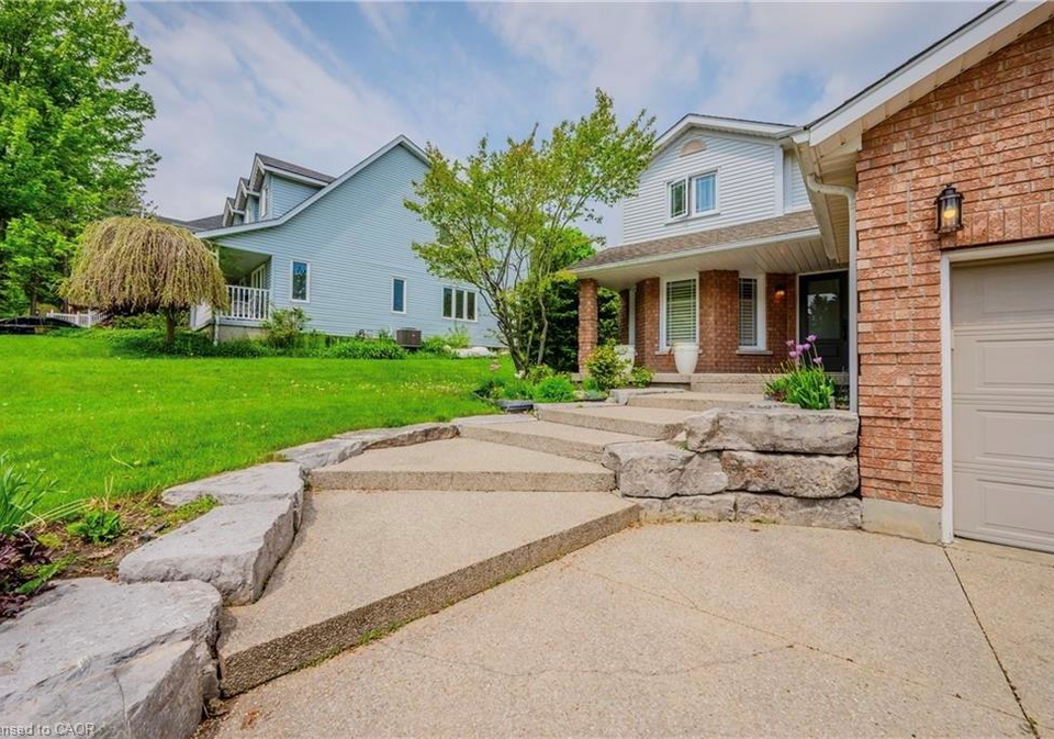 132-trussler-road-kitchener-ontario-40812525