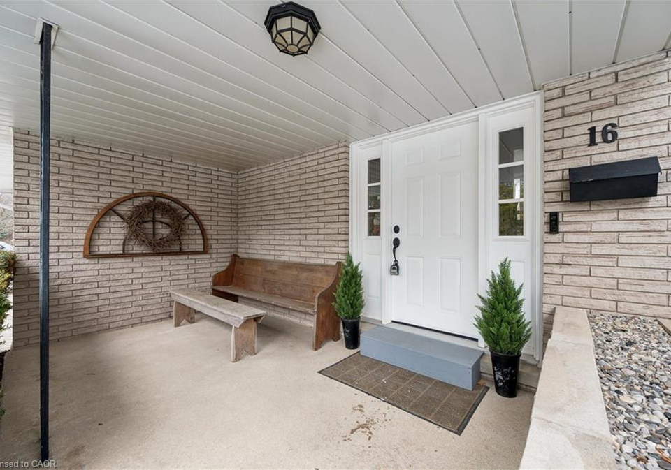 16-colborn-st-street-guelph-ontario-40812529