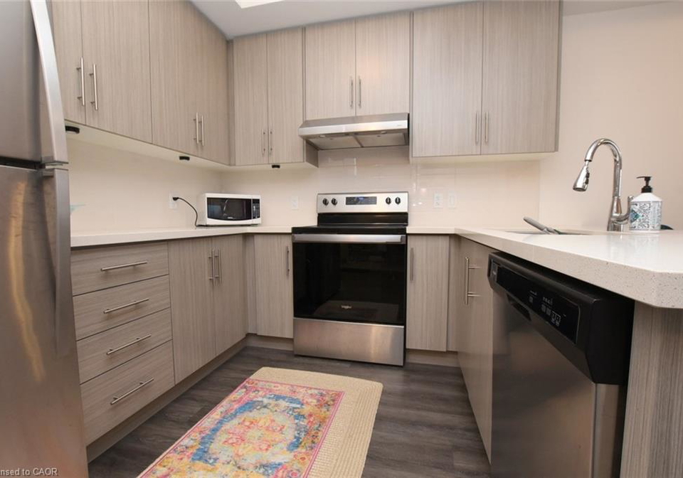 30-hamilton-street-s-waterdown-ontario-40812574