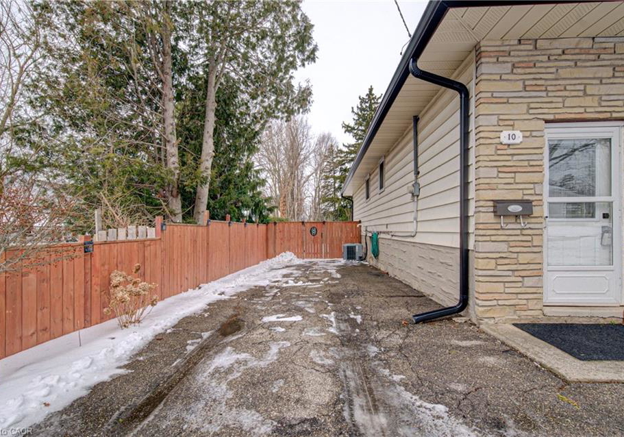 10-south-street-cambridge-ontario-40812634