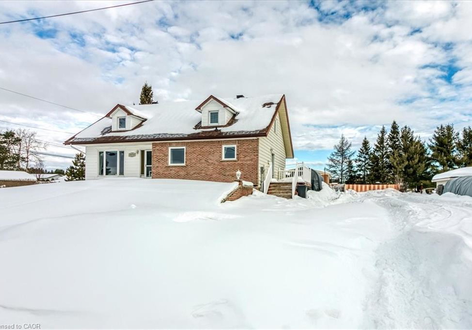 2088-pilon-street-chelmsford-ontario-40812668