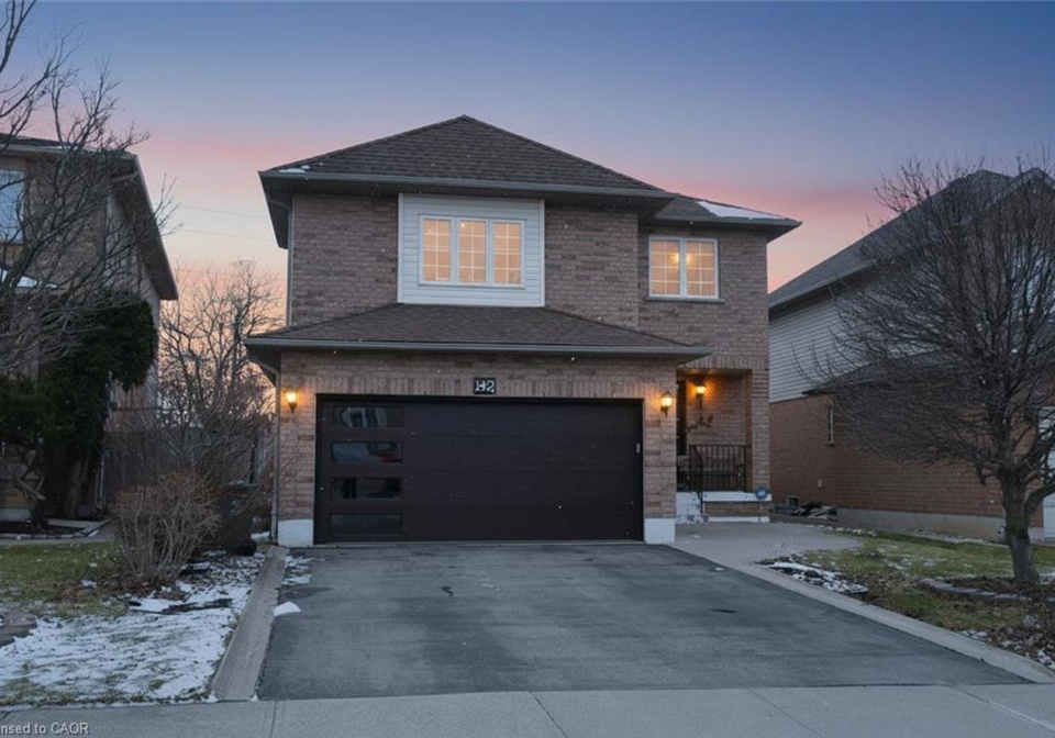 142-hawkswood-trail-hamilton-ontario-40812731