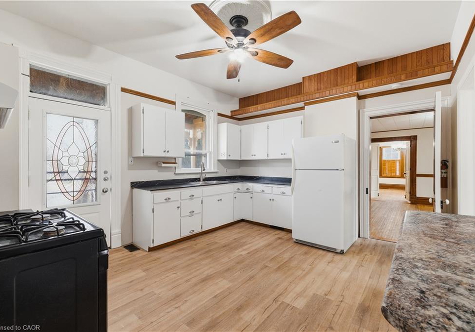 19-adam-street-seaforth-ontario-40812739