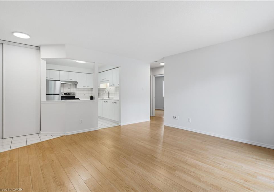 565-greenfield-avenue-kitchener-ontario-40812758