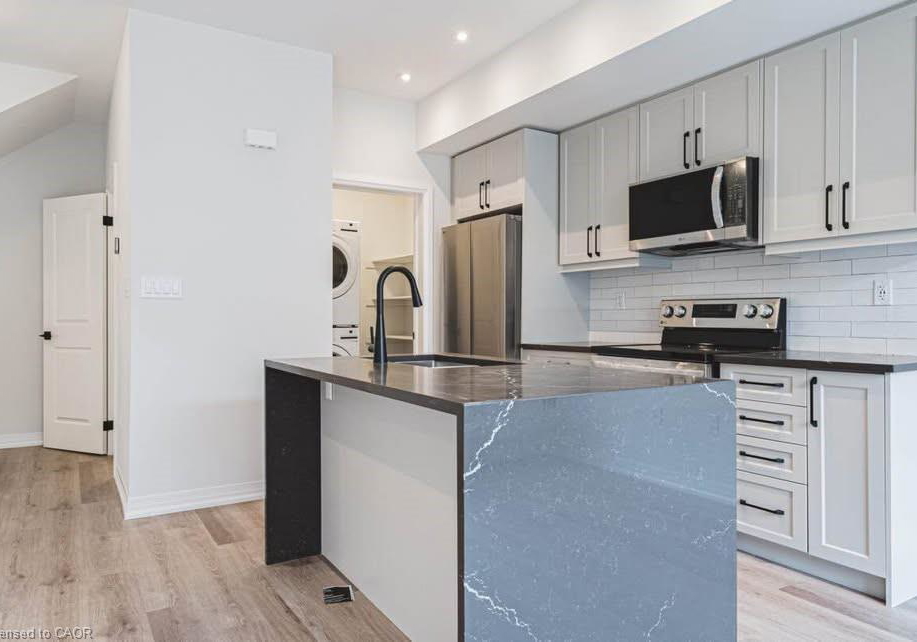 155-equestrian-way-cambridge-ontario-40812767