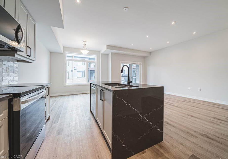 155-equestrian-way-cambridge-ontario-40812767