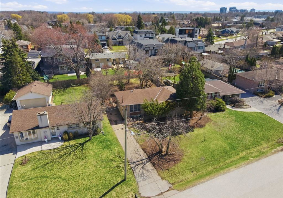 1354-sheldon-avenue-oakville-ontario-40812900