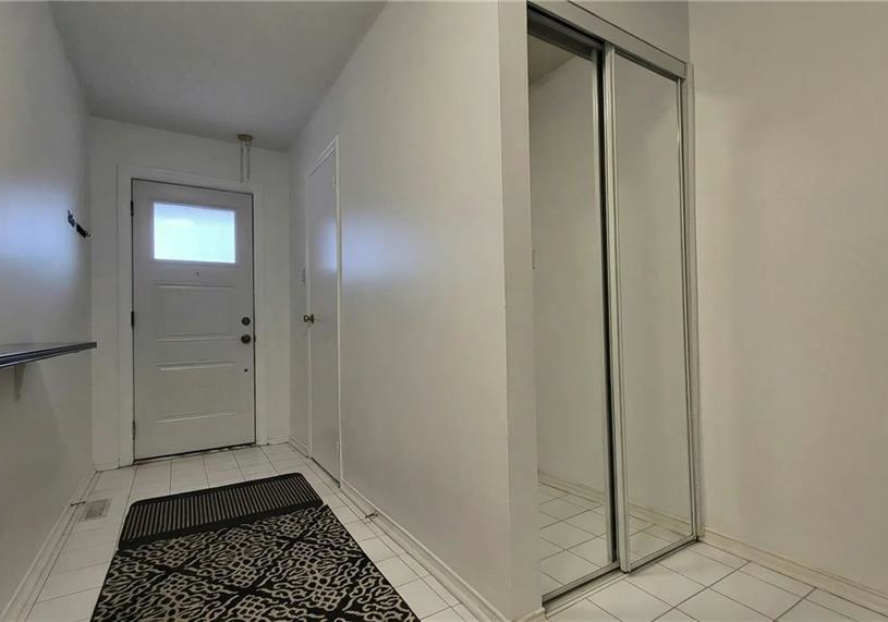 1039-cedarglen-gate-mississauga-ontario-40813024