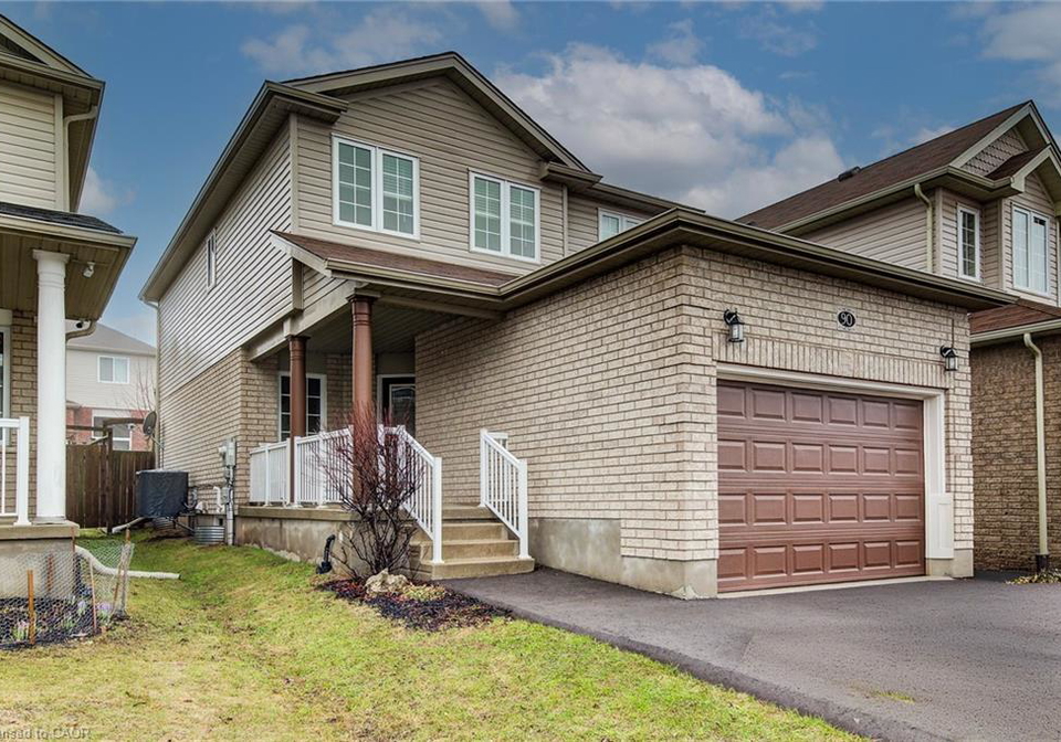 90-udvari-crescent-kitchener-ontario-40813035