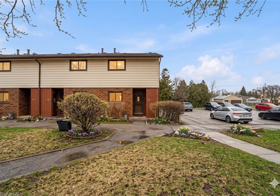 25-garrow-drive-hamilton-ontario-40813074