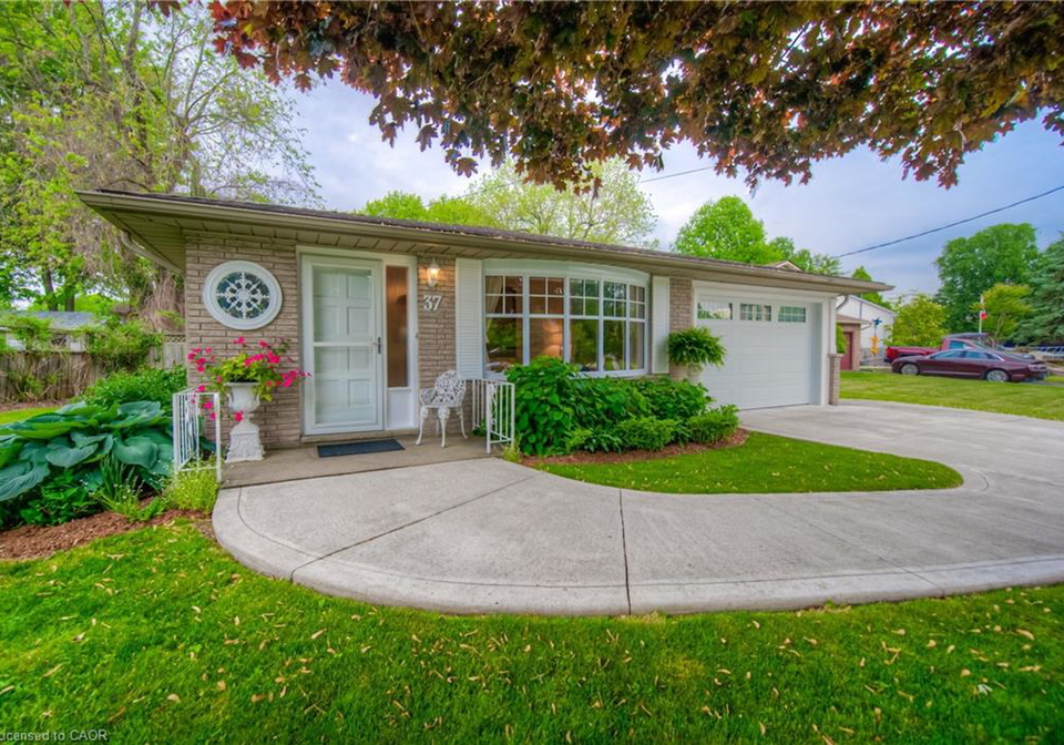 37-lynn-park-avenue-port-dover-ontario-40813152