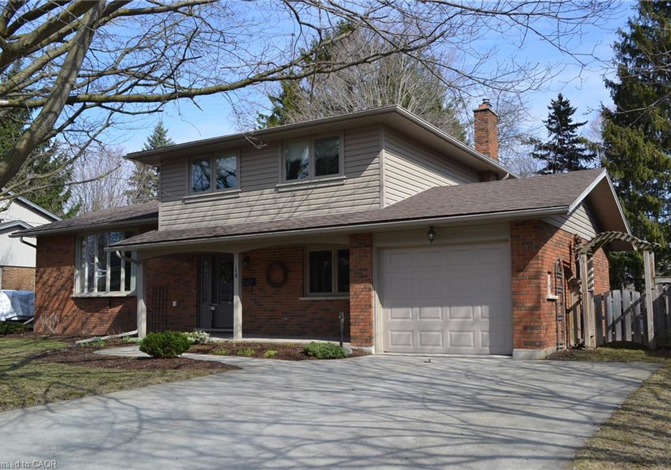 14-nightingale-crescent-elmira-ontario-40813228