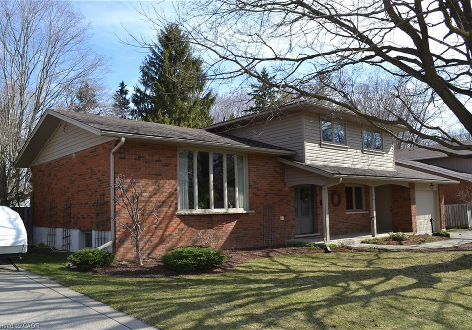 14-nightingale-crescent-elmira-ontario-40813228